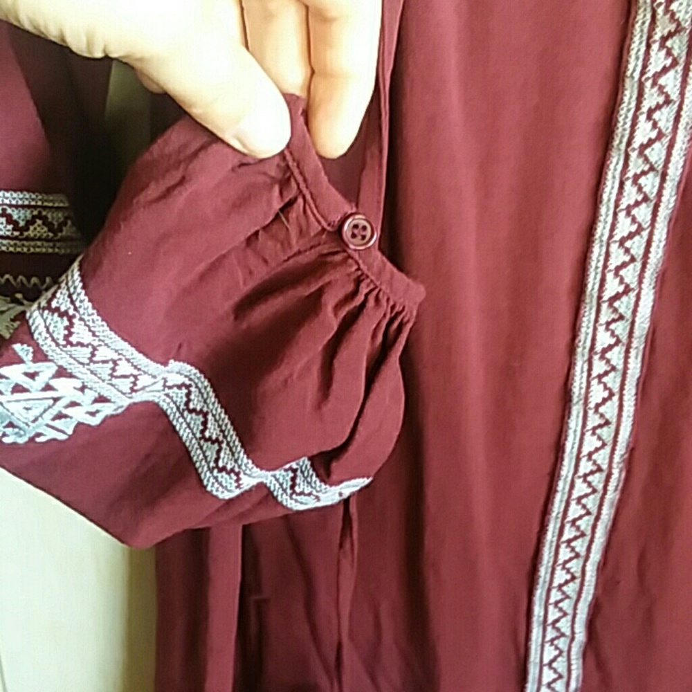 Maroon Peasant Top With Aztec and Tassle details - Picture 7 of 7